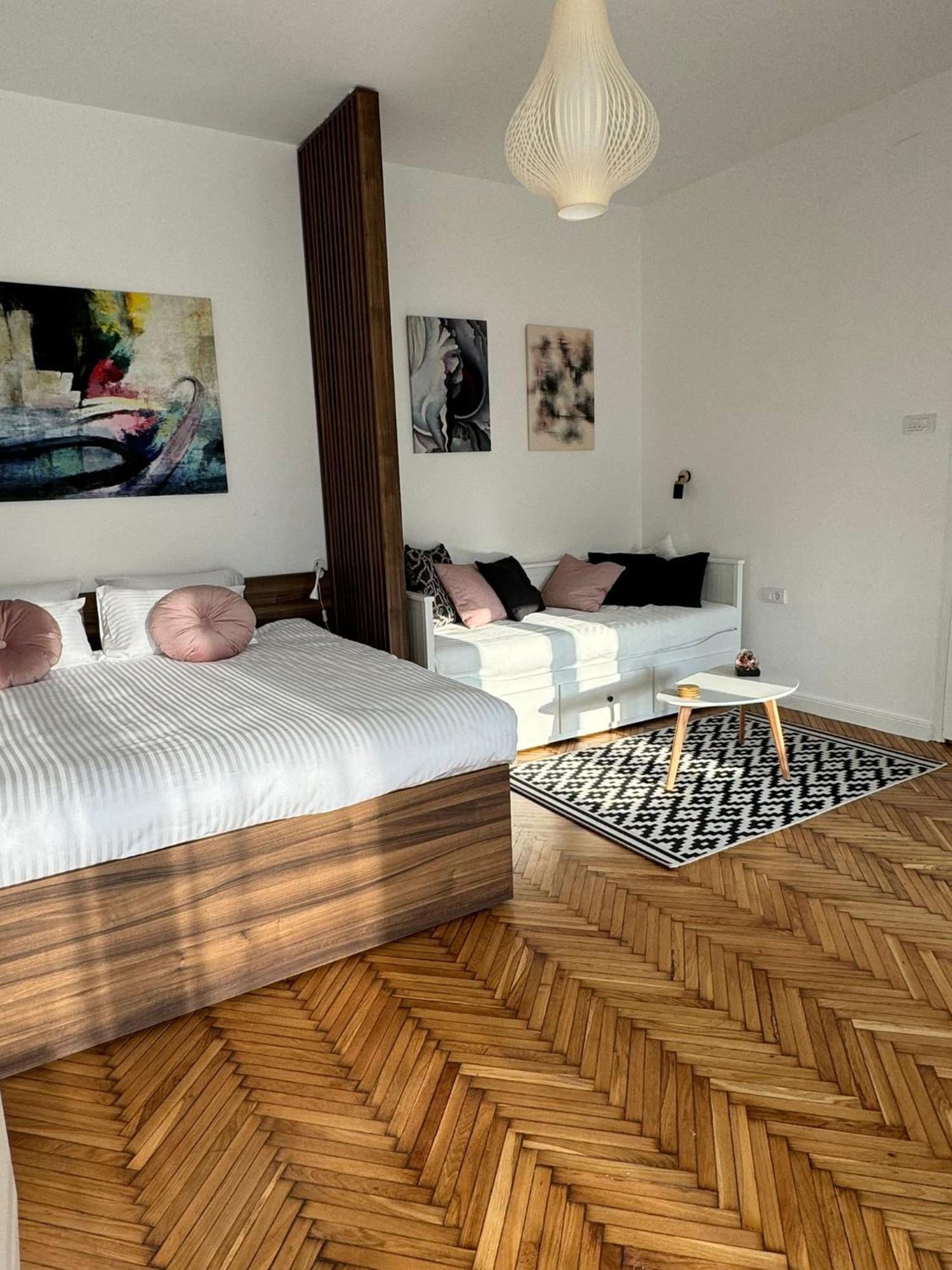 Balconia Sunny Apartment In Centre Of Belgrado Exterior foto