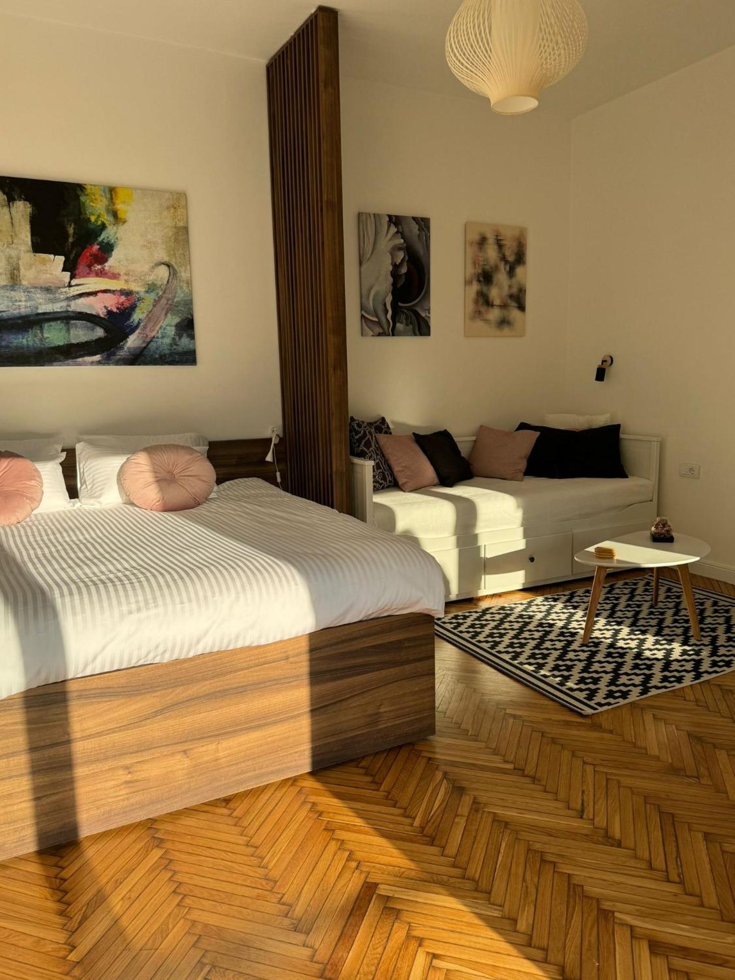 Balconia Sunny Apartment In Centre Of Belgrado Exterior foto